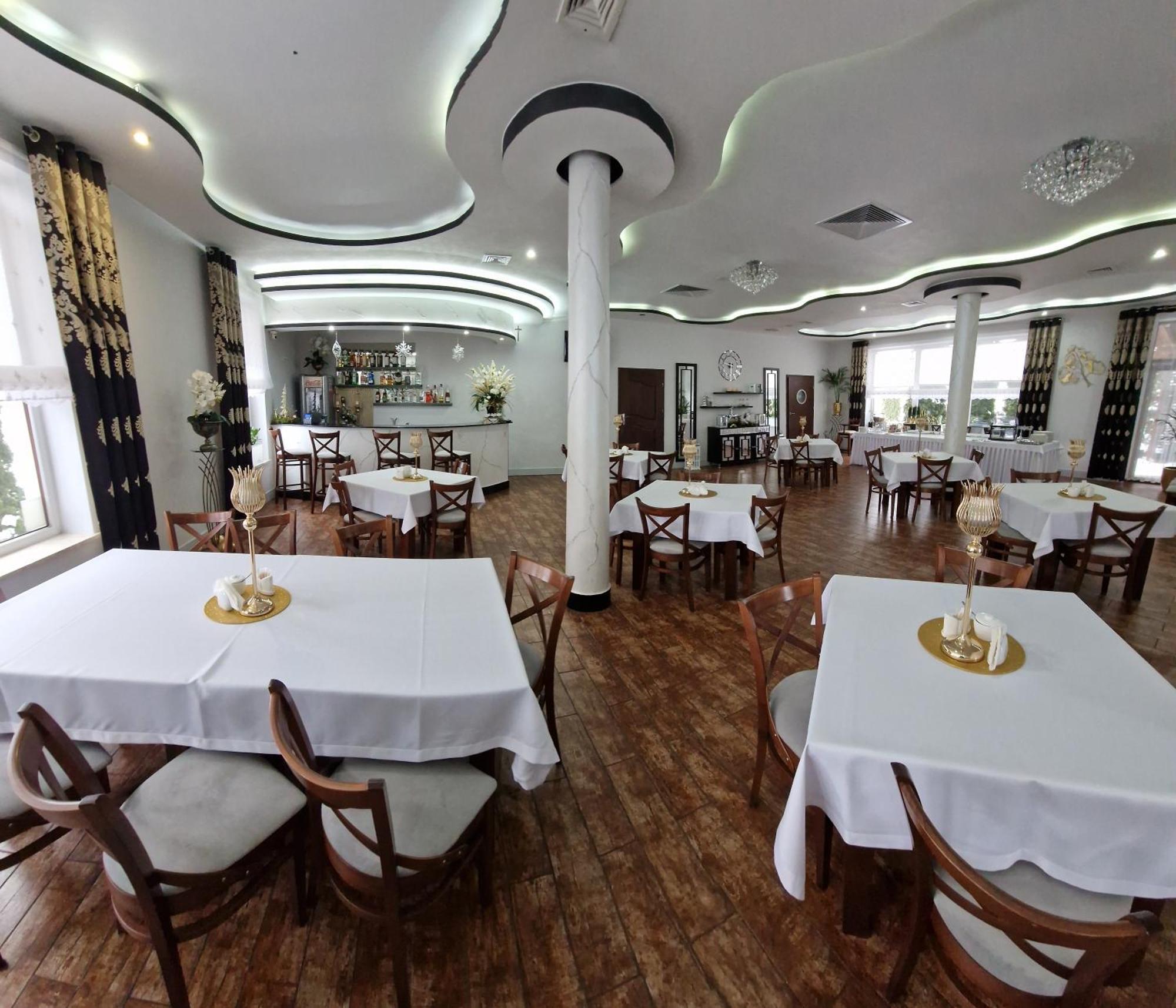 Cynamon Hotel Nowy Sacz Ngoại thất bức ảnh