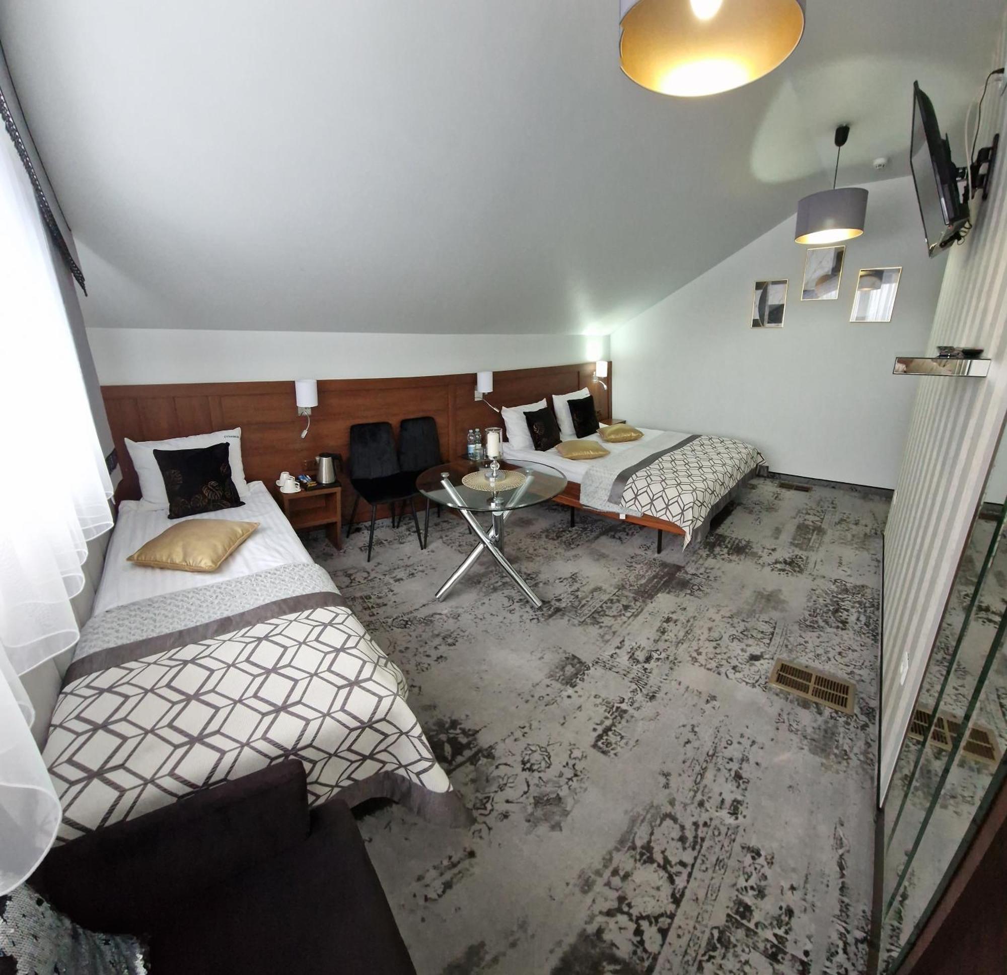 Cynamon Hotel Nowy Sacz Ngoại thất bức ảnh