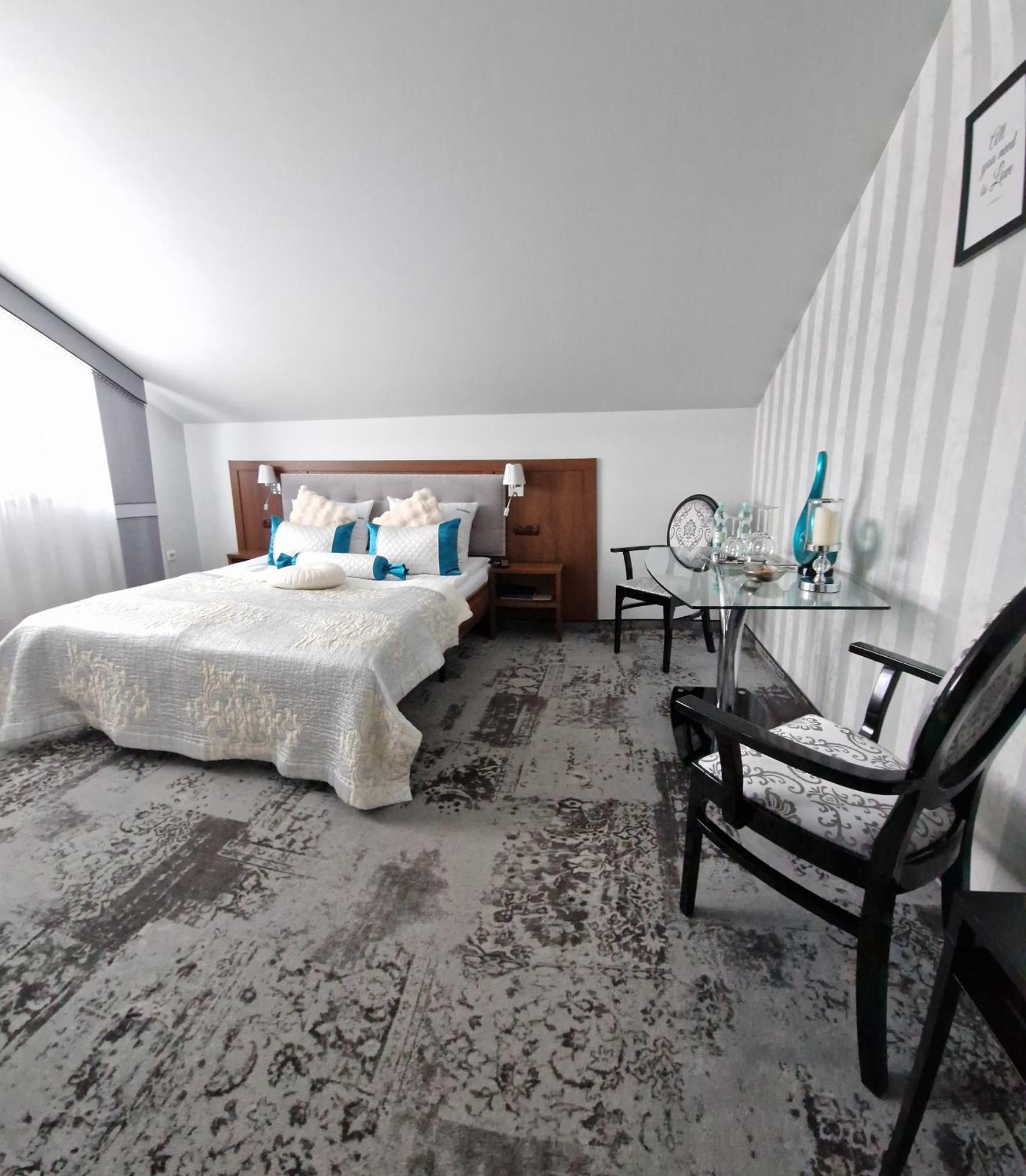 Cynamon Hotel Nowy Sacz Ngoại thất bức ảnh