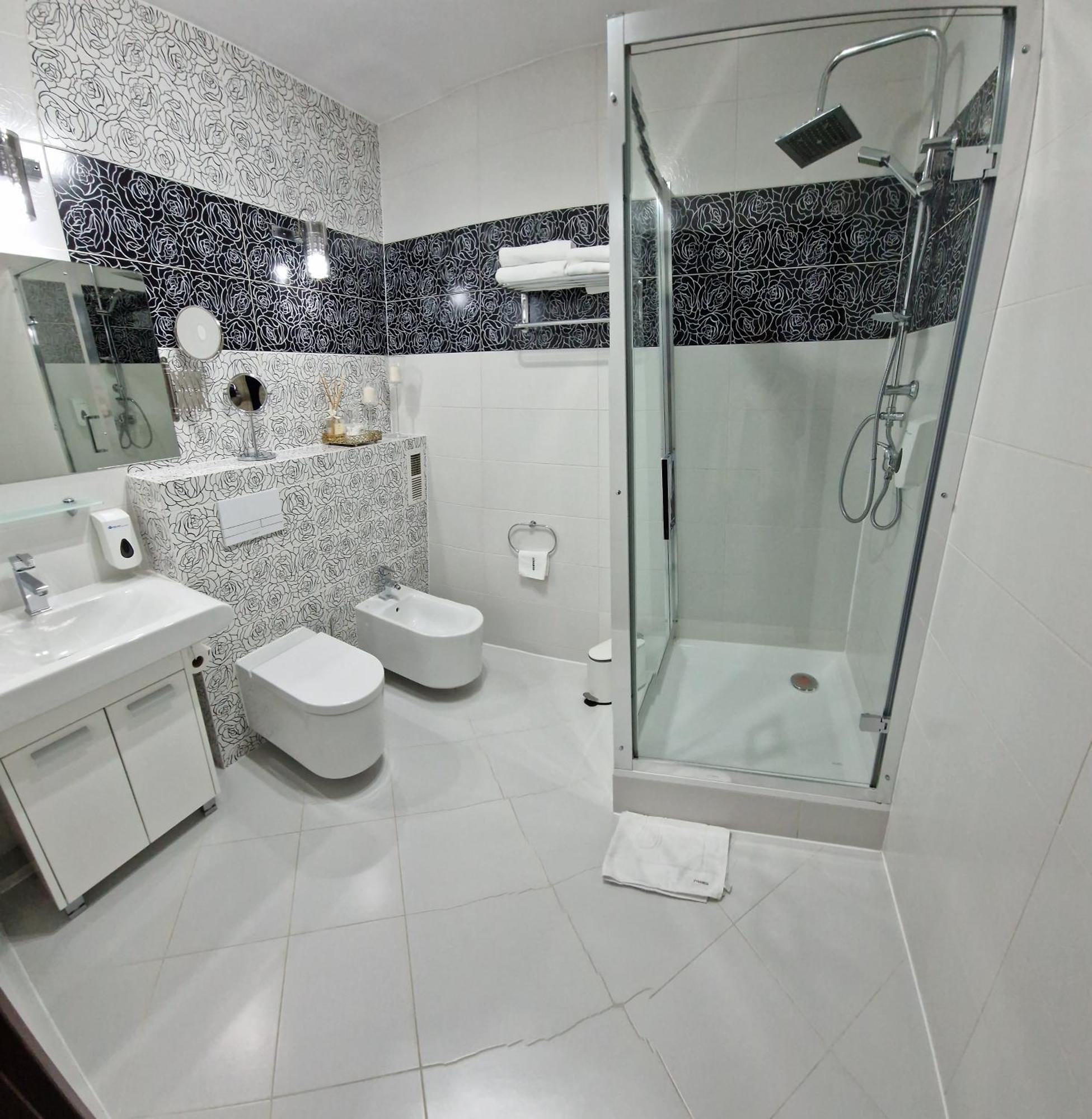 Cynamon Hotel Nowy Sacz Ngoại thất bức ảnh